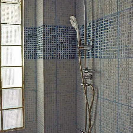 Ilios شقة فندقية